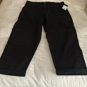 LEE WOMEN’S RELAXED FIT AUSTYN CARGO CAPRI